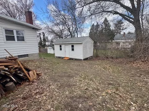 Exterior - 33 Cromer Ave, Schenectady, NY 12304 photo 4 of 4