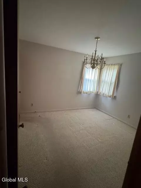 Bedroom - 33 Cromer Ave, Schenectady, NY 12304 photo 2 of 4