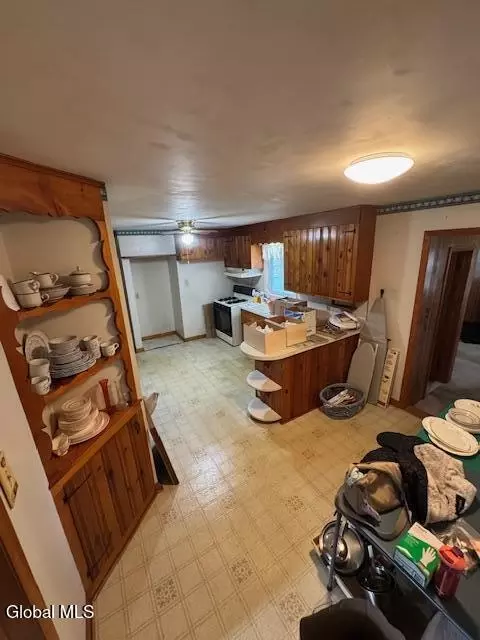 Kitchen - 33 Cromer Ave, Schenectady, NY 12304 photo 2 of 2