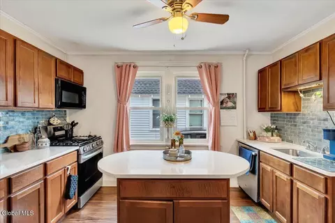 Kitchen - 1075 Keyes Ave, Schenectady, NY 12309 photo 2 of 6