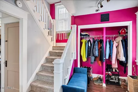 Entry Way - 1075 Keyes Ave, Schenectady, NY 12309 photo 1 of 3