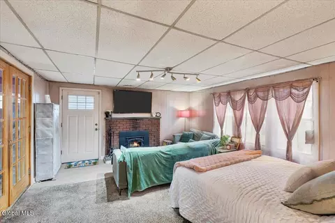 Bedroom - 1075 Keyes Ave, Schenectady, NY 12309 photo 4 of 6