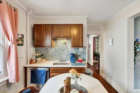 Kitchen - 1075 Keyes Ave, Schenectady, NY 12309 photo 6 of 6