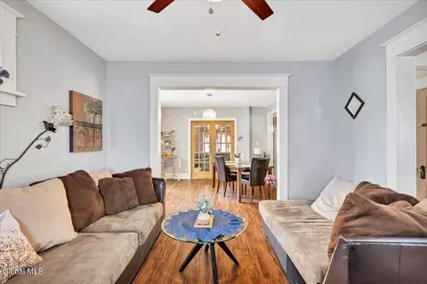 Living - 1075 Keyes Ave, Schenectady, NY 12309 photo 5 of 8