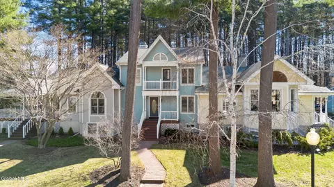 6 Sarazen St, Saratoga Springs, NY 12866