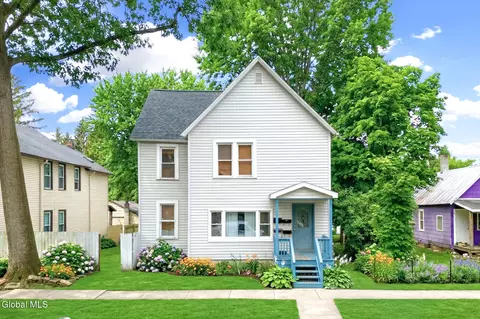 55 Union St, Saratoga Springs, NY 12866