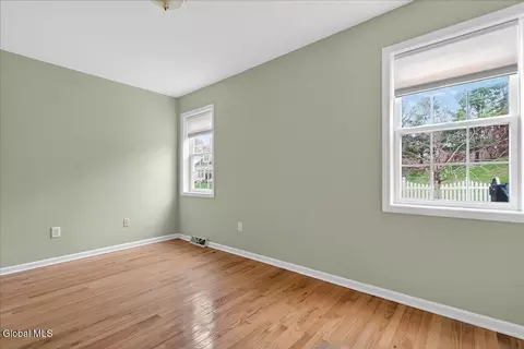 Bedroom - 15 Seneca Ct, Slingerlands, NY 12159 photo 1 of 7