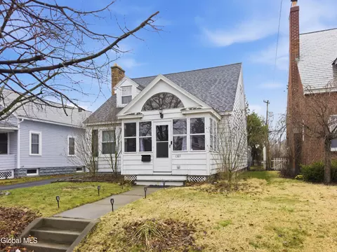 1327 Baker Ave, Schenectady, NY 12309