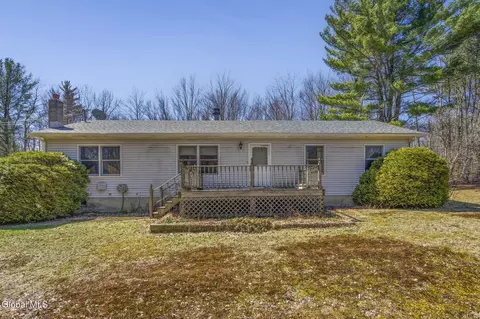 70 Kussler Way, Cropseyville, NY 12052