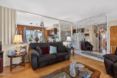 20 Willow St, Schenectady, NY 12306 photo 7