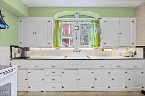 Kitchen - 222 Edward St, Schenectady, NY 12304 photo 4 of 4