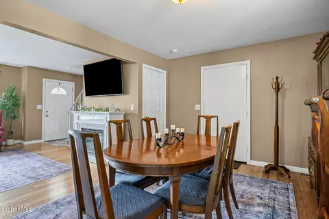 Dining - 1229 Coplon Ave, Schenectady, NY 12309 photo 2 of 3