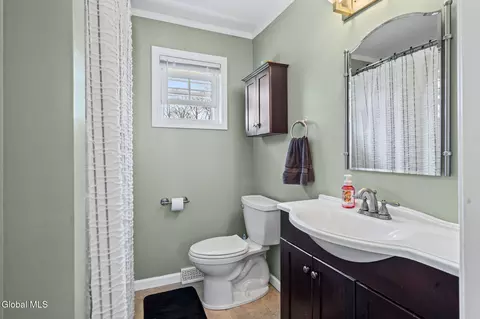 Bath - 1229 Coplon Ave, Schenectady, NY 12309 photo 2 of 2