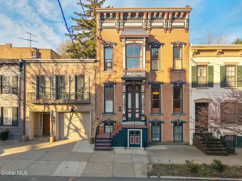 209 Lancaster St, Albany, NY 12210