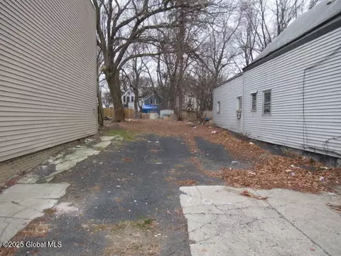 602 Livingston Ave, Albany, NY 12206