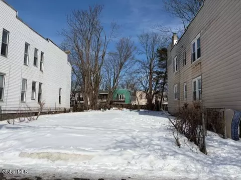 631 Clinton Ave, Albany, NY 12206