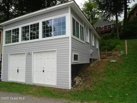 Exterior - 2255 Oaks Rd, Argyle, NY 12809 photo 3 of 10