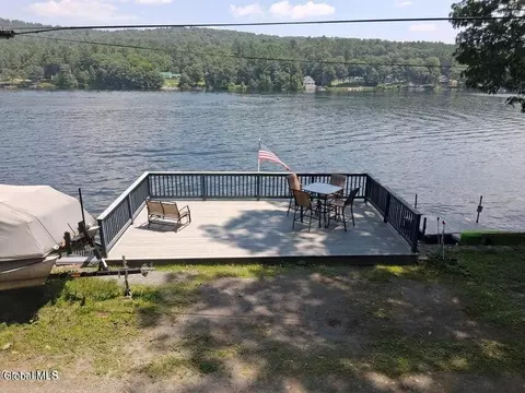 Exterior - 2255 Oaks Rd, Argyle, NY 12809 photo 9 of 10