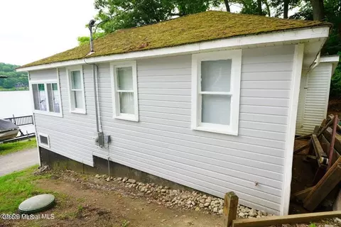 Exterior - 2255 Oaks Rd, Argyle, NY 12809 photo 2 of 10