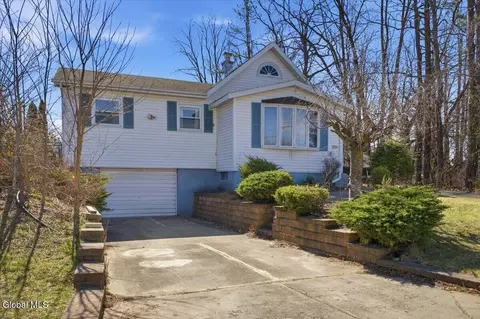 2734 Clyde Ave, Rotterdam, NY 12306