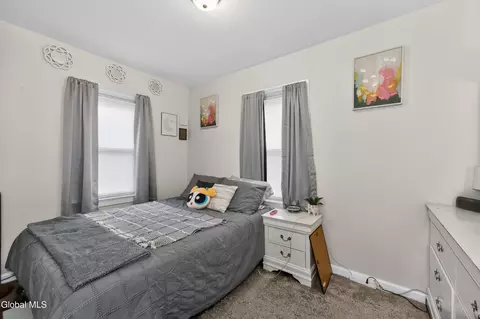 Bedroom - 57 Spring Rd, Schenectady, NY 12302 photo 3 of 7