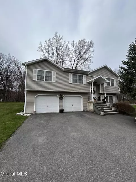 4201 Albany St # A, Albany, NY 12205