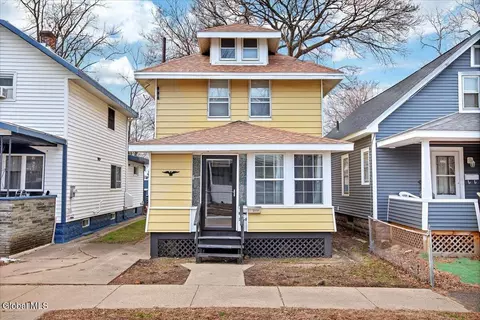 1864 Ferndale Ave, Schenectady, NY 12306