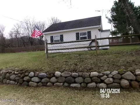 194 Hartford Main St, Granville, NY 12832