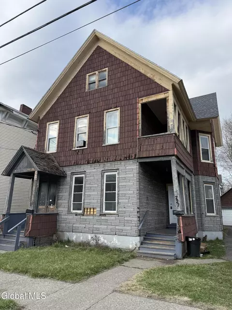 225-227 Grand St, Amsterdam, NY 12010