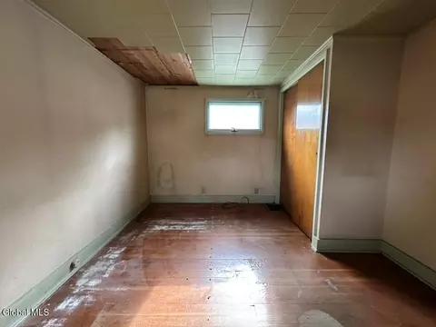 Bedroom - 382 Ballston Rd, Glenville, NY 12302 photo 2 of 8