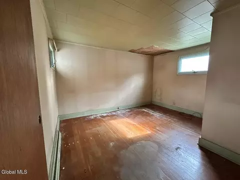 Bedroom - 382 Ballston Rd, Glenville, NY 12302 photo 1 of 8