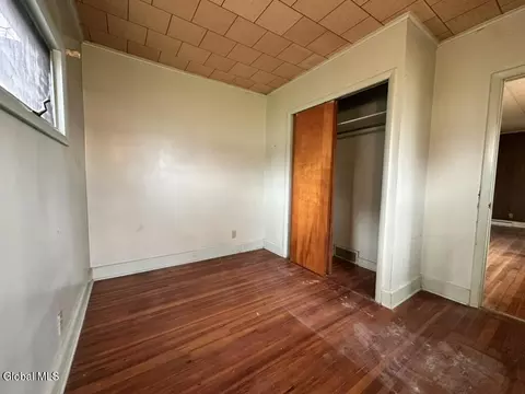 Bedroom - 382 Ballston Rd, Glenville, NY 12302 photo 6 of 8