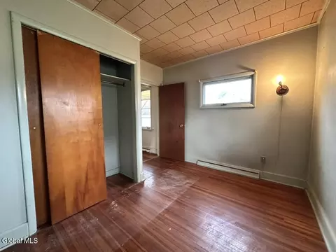 Bedroom - 382 Ballston Rd, Glenville, NY 12302 photo 7 of 8