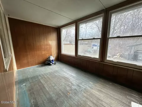 Exterior - 382 Ballston Rd, Glenville, NY 12302 photo 1 of 8