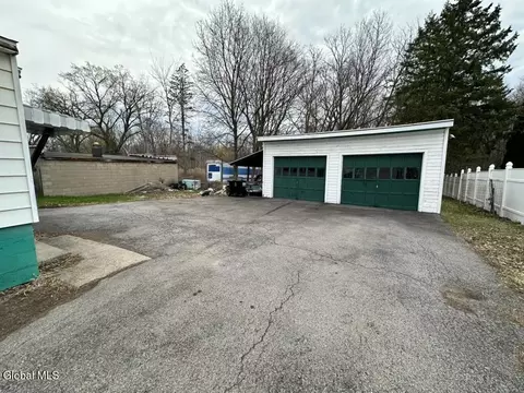Exterior - 382 Ballston Rd, Glenville, NY 12302 photo 6 of 8