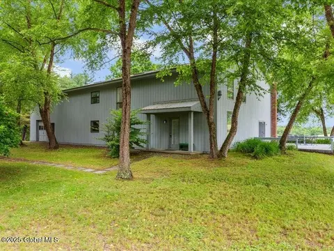 107 Hosey Russell Rd, Buskirk, NY 12028