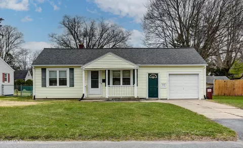 1017 Theodore Rd, Schenectady, NY 12303