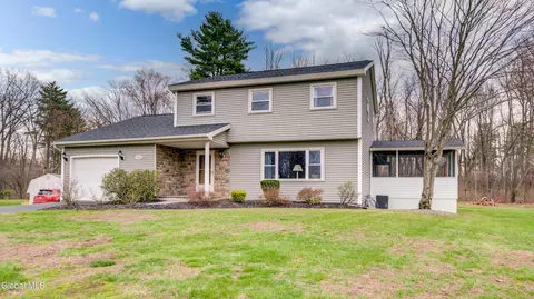 4328 Buckingham Dr, Schenectady, NY 12304