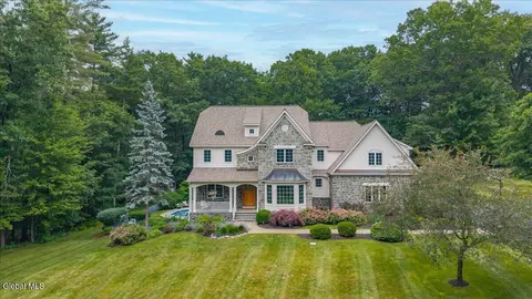 9 Cherry Tree Ln, Saratoga Springs, NY 12866