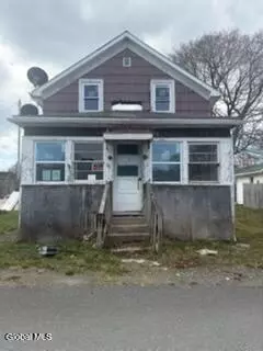 26 Water St, Hoosick Falls, NY 12090