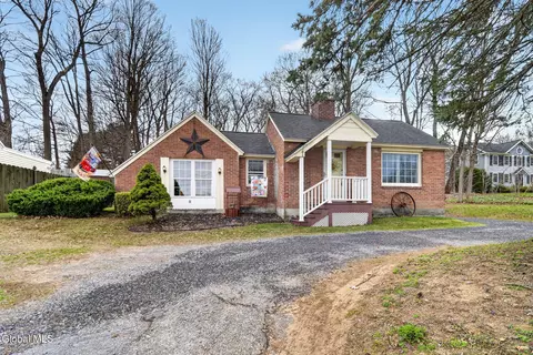 2980 Troy Schenectady Rd, Niskayuna, NY 12309