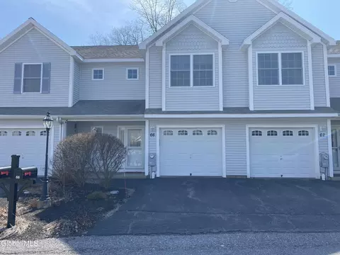 66 Cobblestone Ct, Schenectady, NY 12306