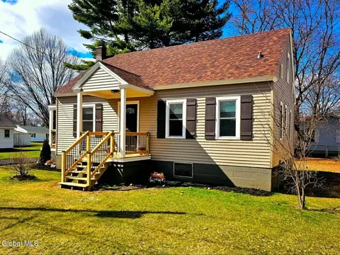 14 7th Ave, Hudson Falls, NY 12839