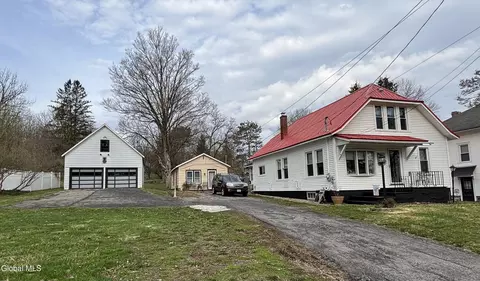 92-94 Reed St, Canajoharie, NY 13317