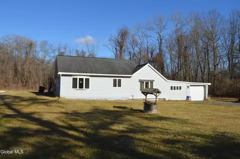 37 Fox St, Selkirk, NY 12158