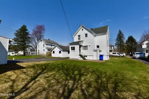Exterior - 2 E Decker St, Johnstown, NY 12095 photo 4 of 8