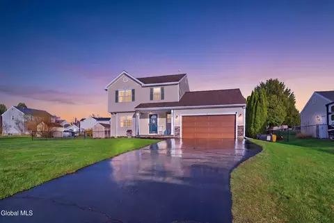 208 Springdale Way, Schenectady, NY 12306