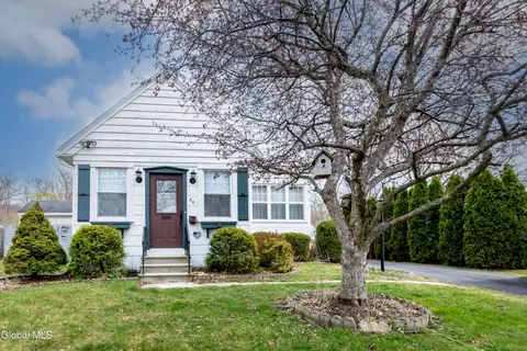 66 New Turnpike Rd, Troy, NY 12182