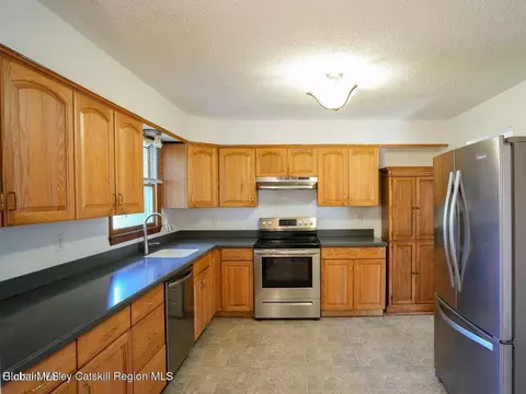 16 Spruce St, Valatie, NY 12184 photo 6