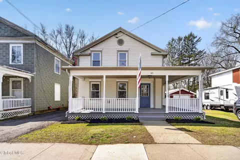 35 Lake St, Stillwater, NY 12170
